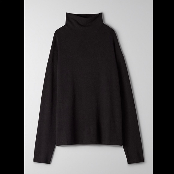 Wilfred Free Mars Longsleeve